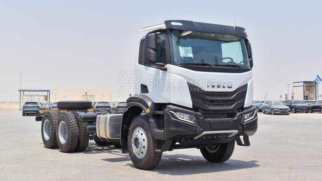 Cab chassis truck IVECO T-WAY Chassis 6×4 AD380T43H WHEELBASE 4500 MY23: picture 3