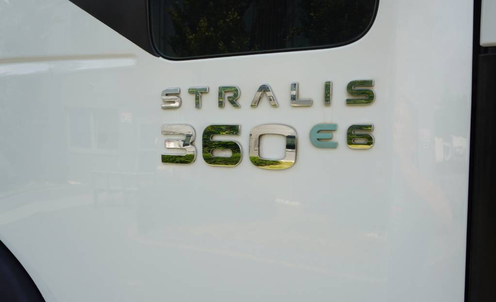 Hook lift truck Iveco Stralis 360 E6 6×2 / MARREL 20t hooklift: picture 17