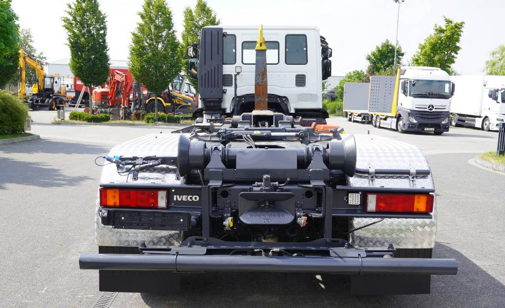 Hook lift truck Iveco Stralis 360 E6 6×2 / MARREL 20t hooklift: picture 3
