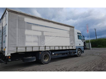 Curtainsider truck MAN TGA 18.310: picture 2
