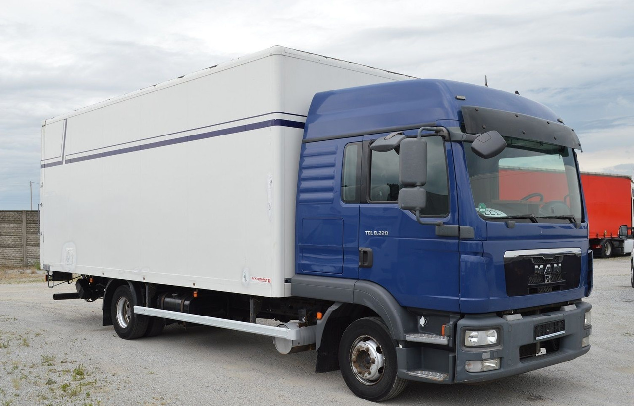 Box truck MAN TGL 8.220 EURO 5 CONTAINER+LIFT: picture 5