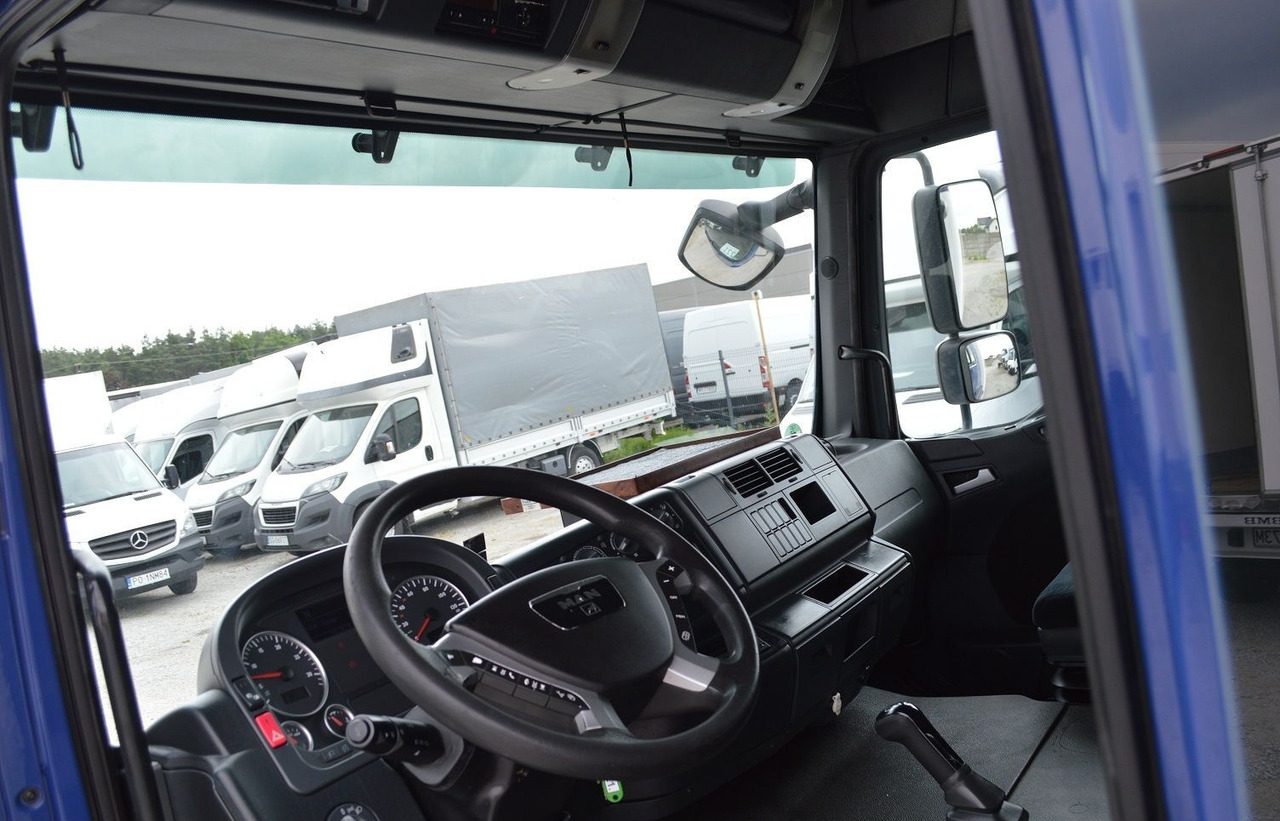 Box truck MAN TGL 8.220 EURO 5 CONTAINER+LIFT: picture 14