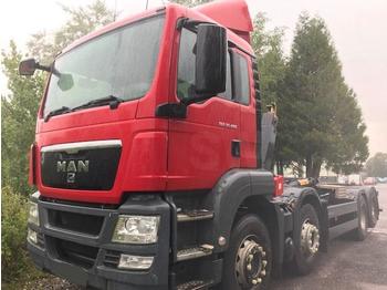 Skip loader truck MAN TGS 35.400: picture 1