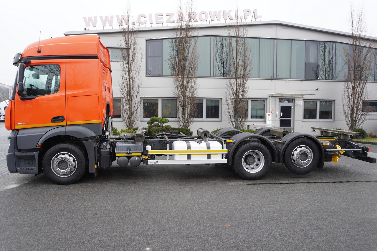 Cab chassis truck MERCEDES-BENZ Actros 2542 E6 BDF 6x2 / FULL ADR / 260 thousand km!! / lift&steer 3d axle: picture 5