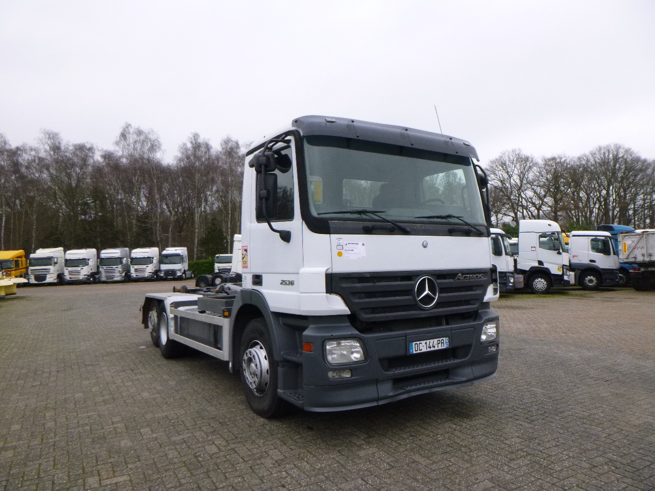 Hook lift truck Mercedes Actros 2536 6x2 Guima container hook 16 t: picture 6
