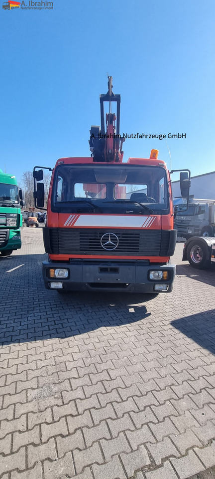 Crane truck, Dropside/ Flatbed truck Mercedes-Benz 1722 Dachdeckerkran Cormach 30000  TECH,: picture 11
