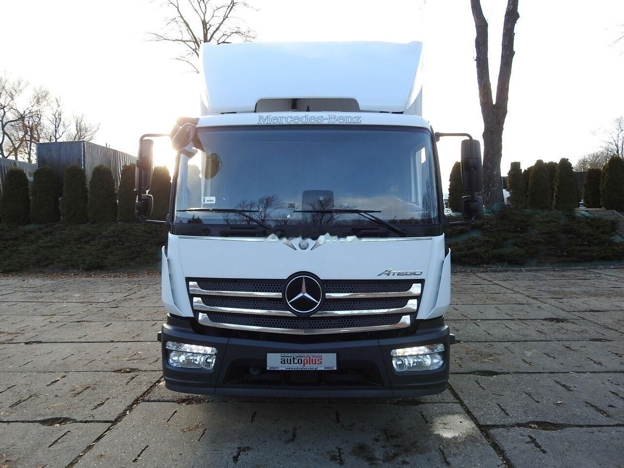 Isothermal truck Mercedes-Benz ATEGO 12.24: picture 2