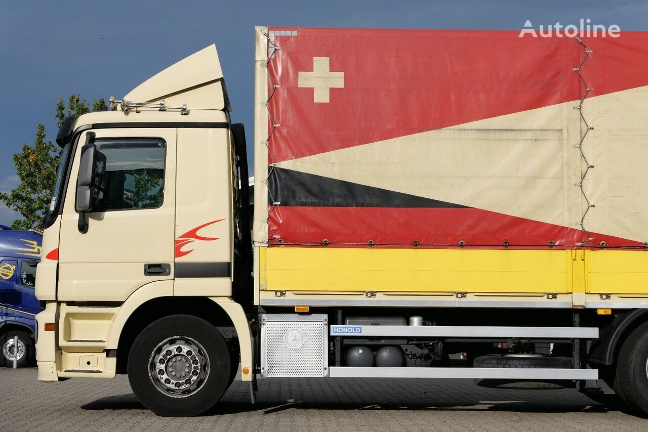 Curtainsider truck Mercedes-Benz Actros 1832: picture 7