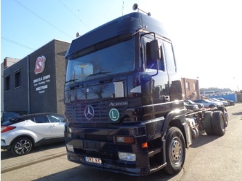 Cab chassis truck Mercedes-Benz Actros 2543 megaspace 3 pedals: picture 1