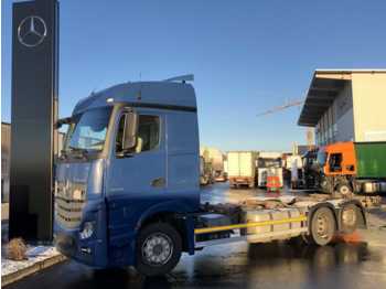 Container transporter/ Swap body truck Mercedes-Benz Actros 2545 LL 6x2, Retarder, Standklima, Euro: picture 1