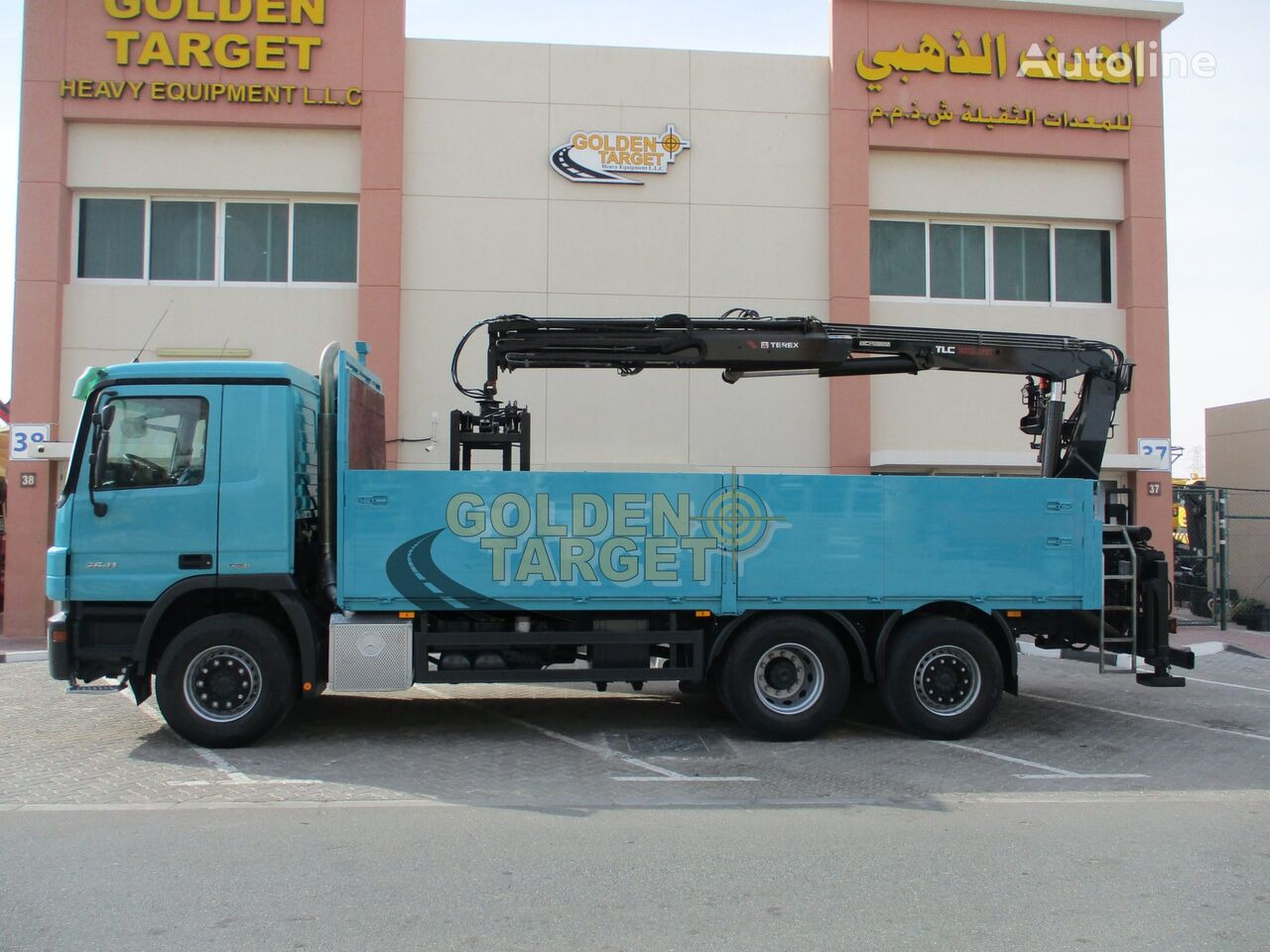 Dropside/ Flatbed truck, Crane truck Mercedes-Benz Actros 2641: picture 6