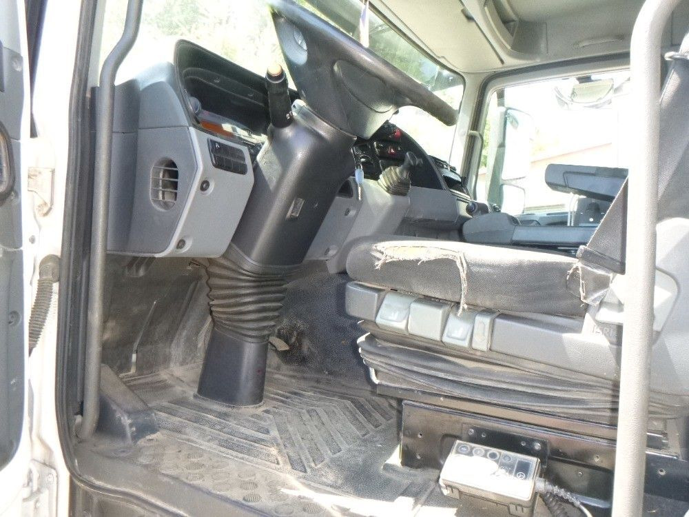 Hook lift truck Mercedes-Benz Actros 2641: picture 15