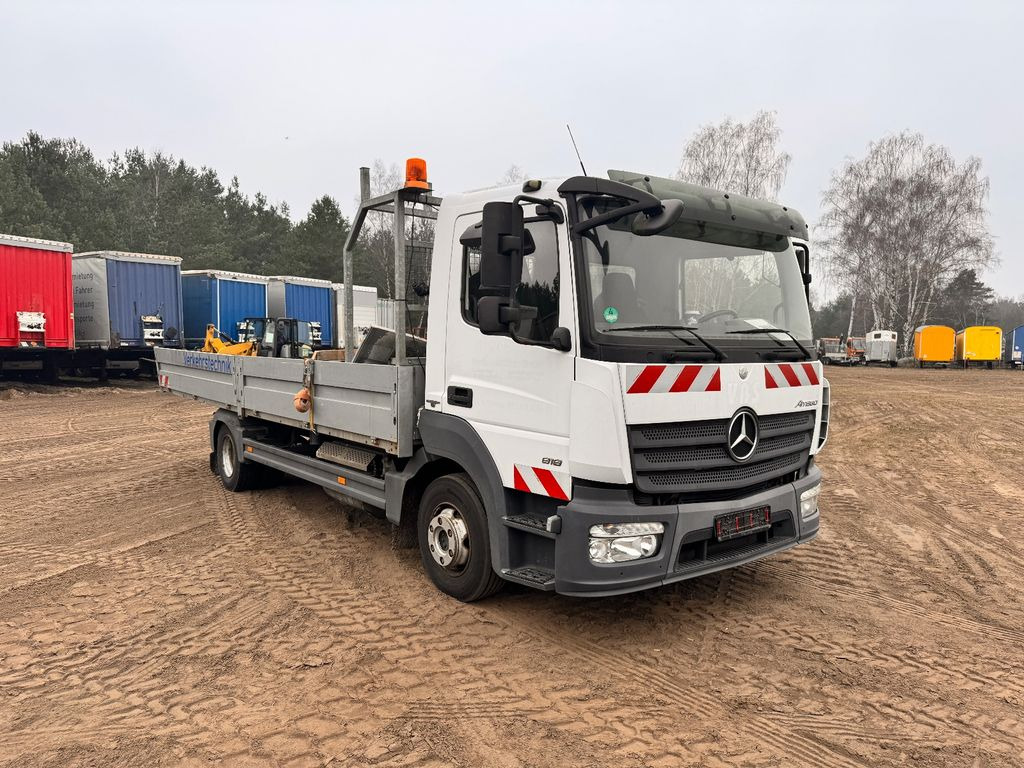Dropside/ Flatbed truck Mercedes-Benz Atego 818: picture 2