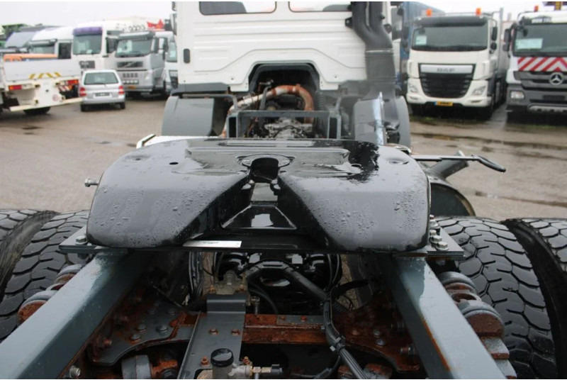 Cab chassis truck Mercedes-Benz Axor 3028 + euro 2 + spring spring + manual + 6x4 Heavy Duty: picture 15