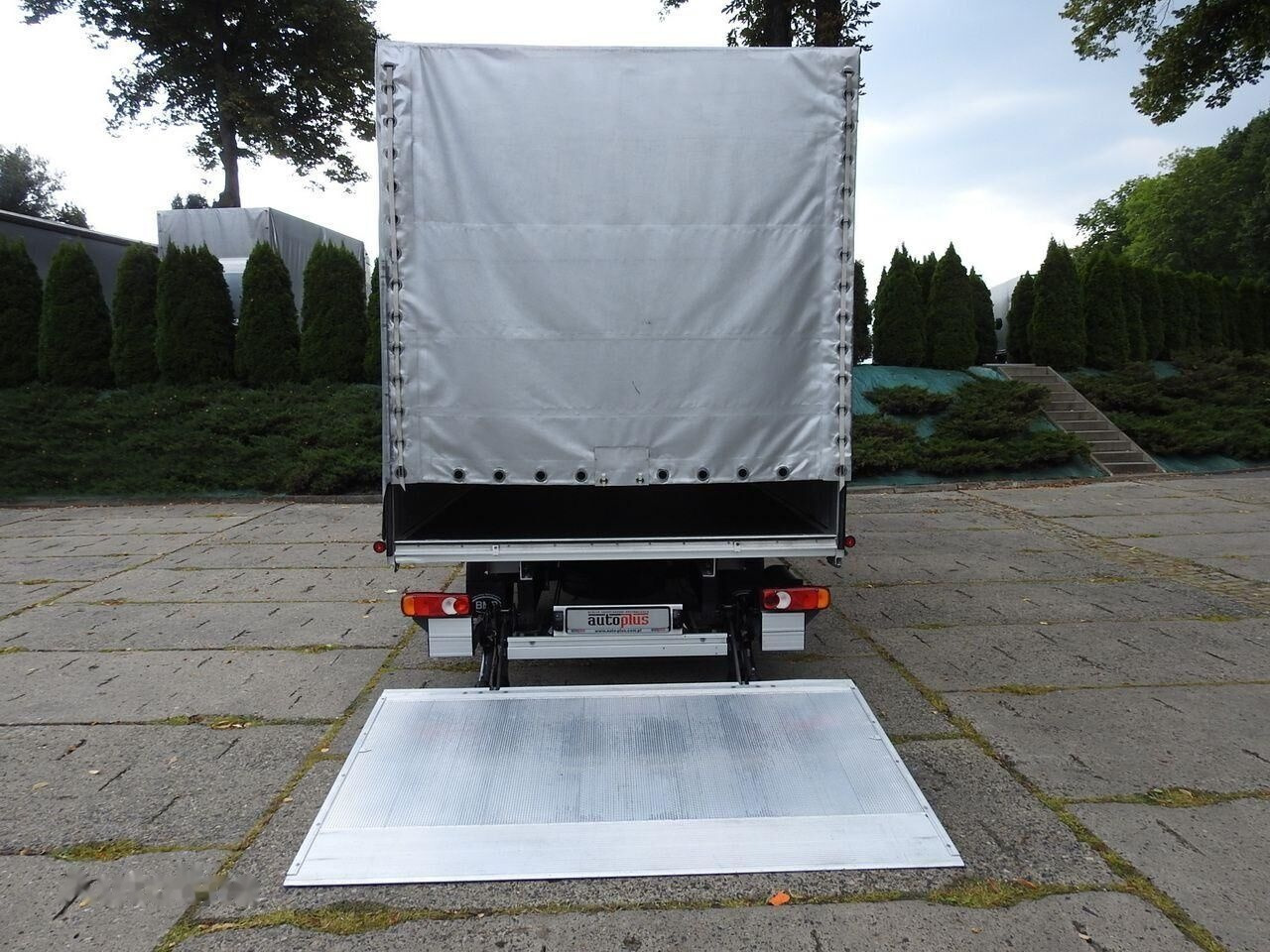 Curtainsider truck Opel Movano Curtain side + tail lift: picture 8