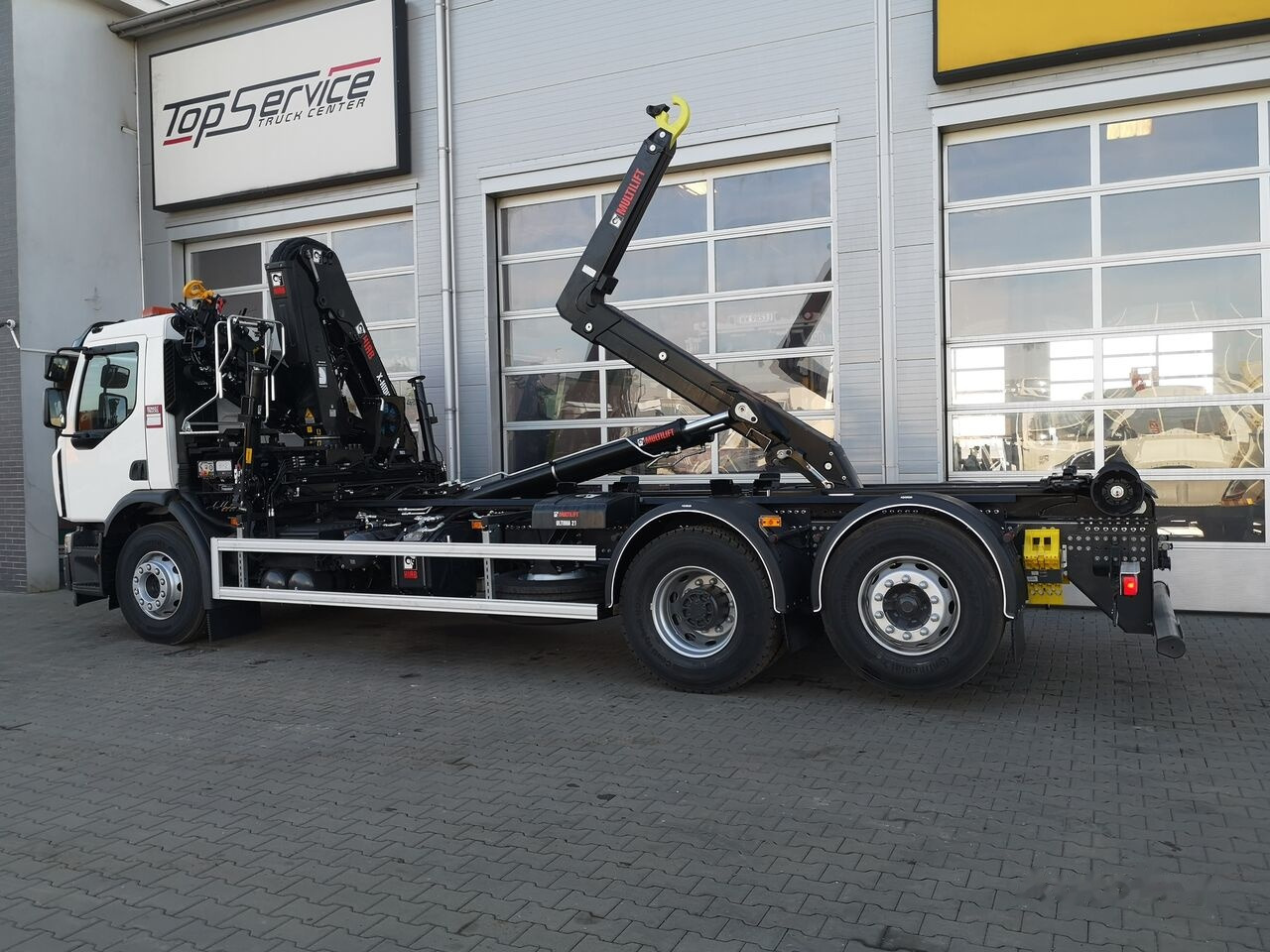 Hook lift truck, Crane truck Renault D Wide 26: picture 4