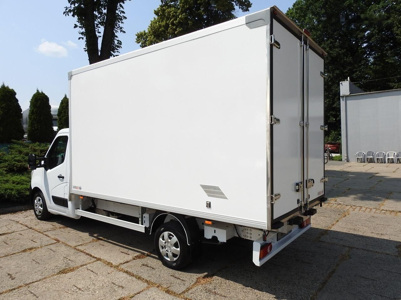 Refrigerator truck Renault Master Fridge: picture 6