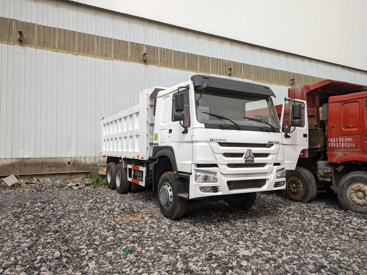 Tipper SINOTRUK HOWO 6x4 dump truck China tipper lorry dumper: picture 2