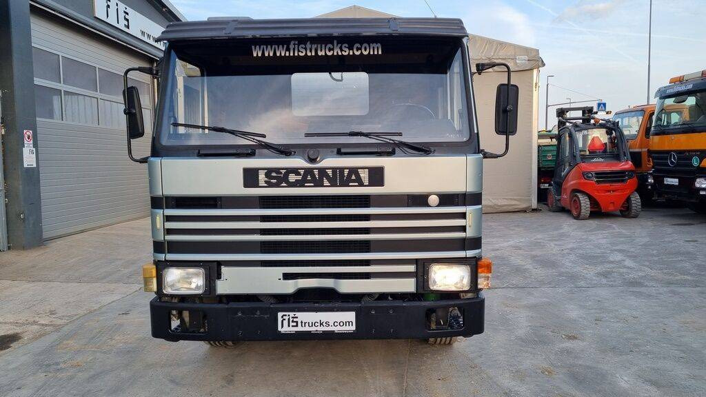 Dropside/ Flatbed truck Scania 92H 300: picture 2