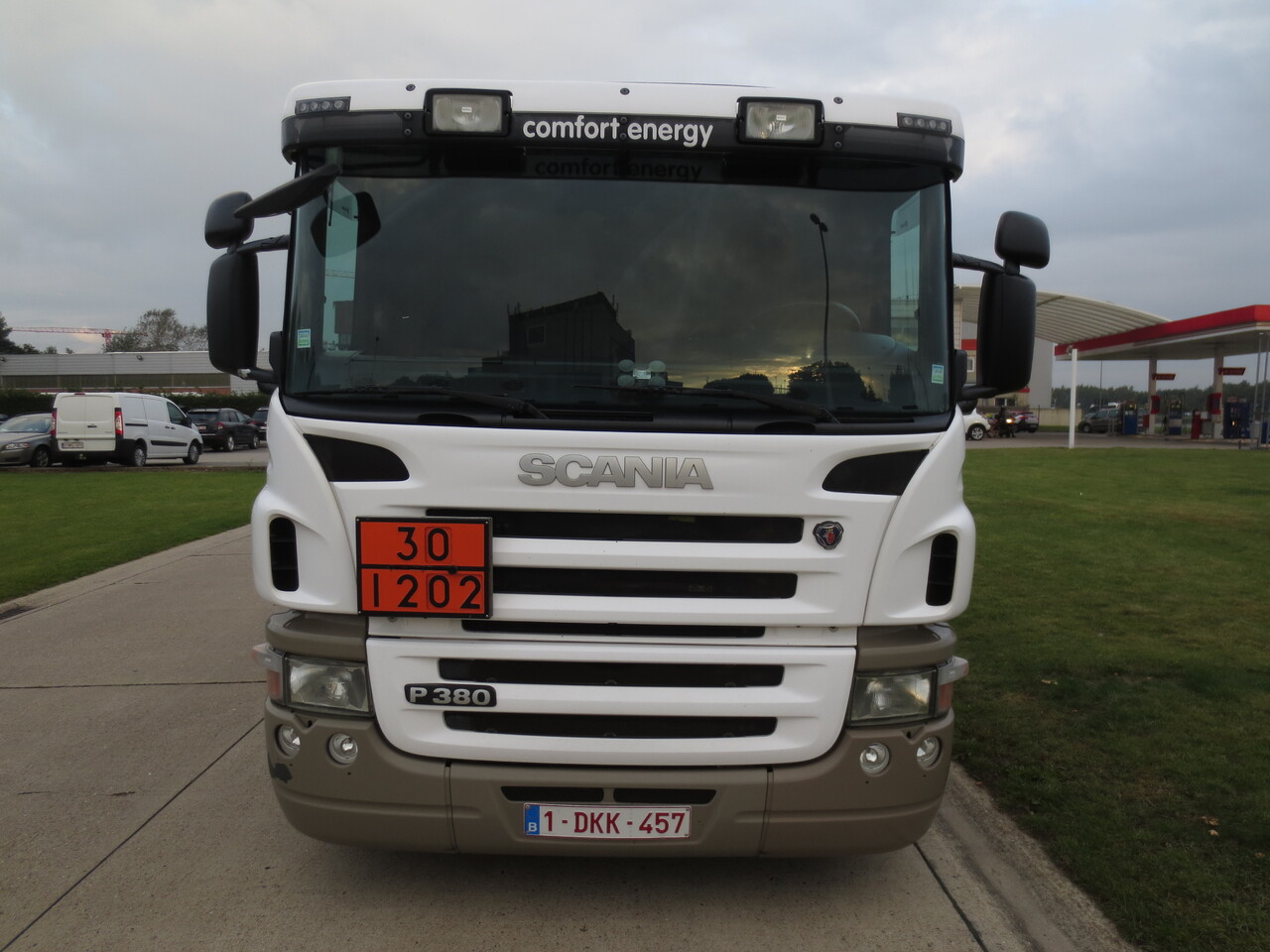 Tank truck Scania P380: picture 6