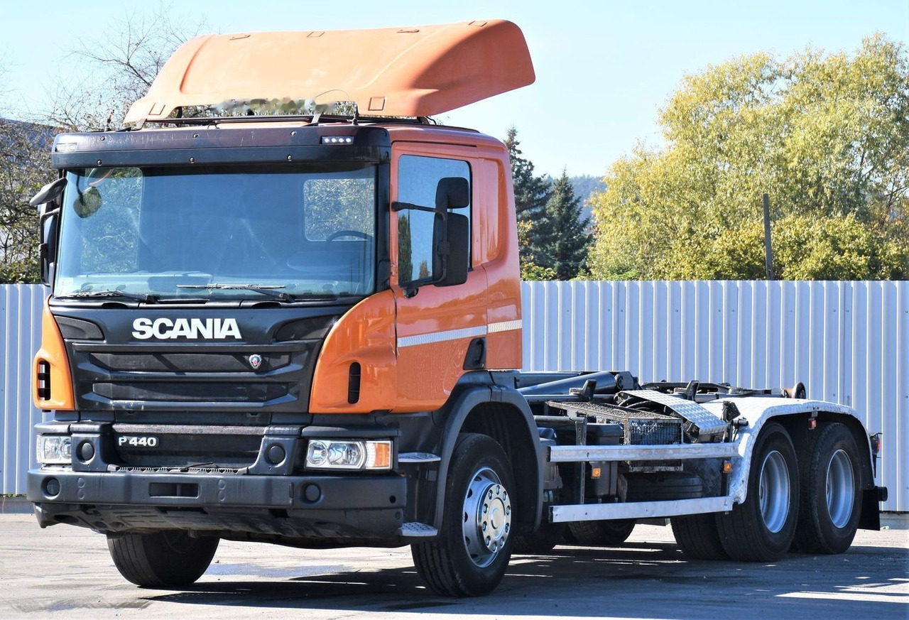 Hook lift truck Scania P 440: picture 3
