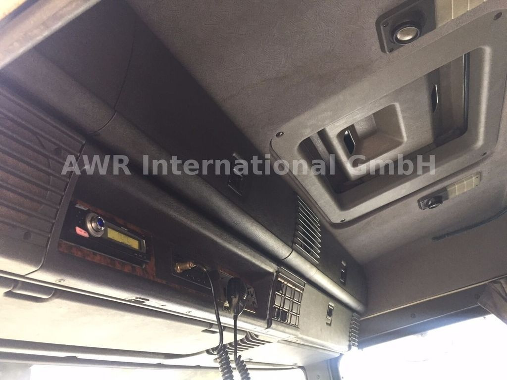 Cab chassis truck Scania R114 380: picture 13