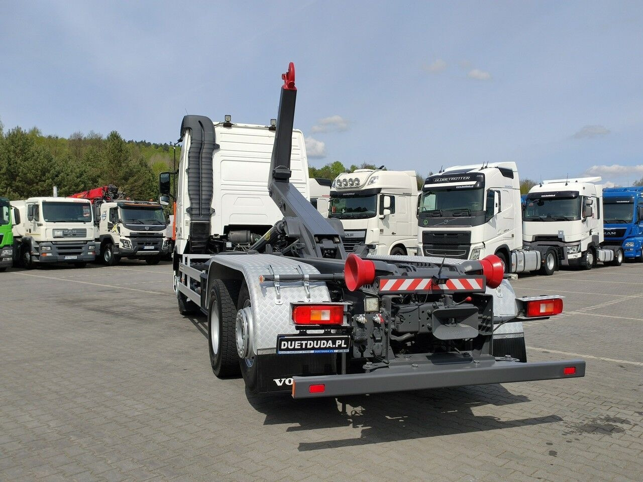 Hook lift truck Volvo FH 460: picture 22