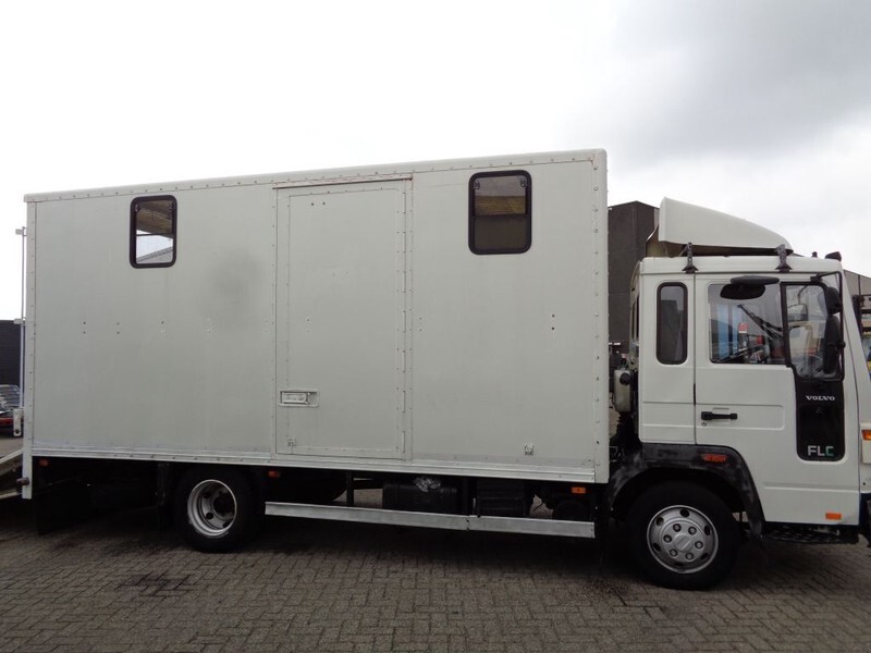 Horse truck Volvo FLC + Manual + Horse transport: picture 9