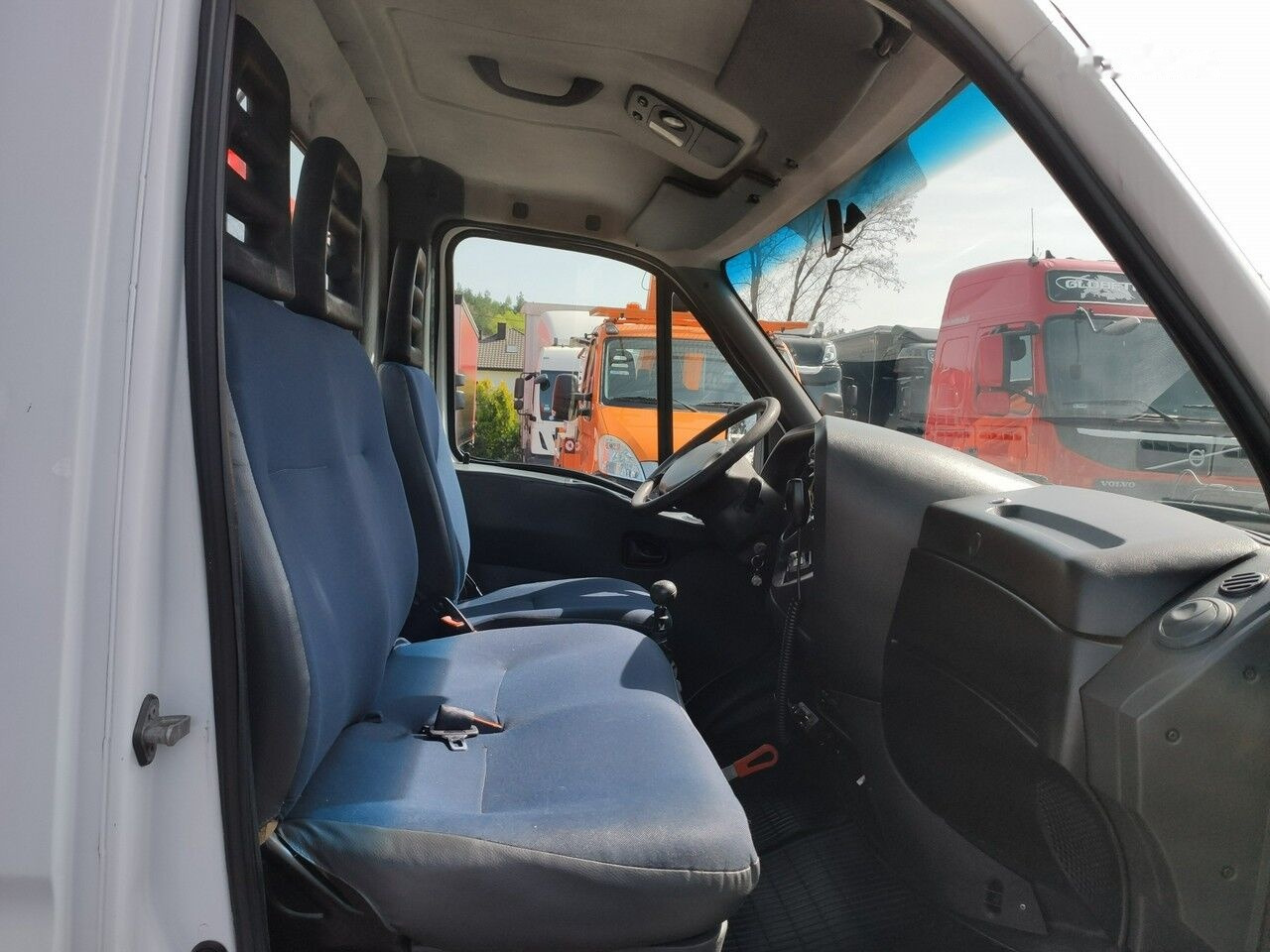 Tipper van IVECO Daily 65C15 3.0 HDS: picture 28