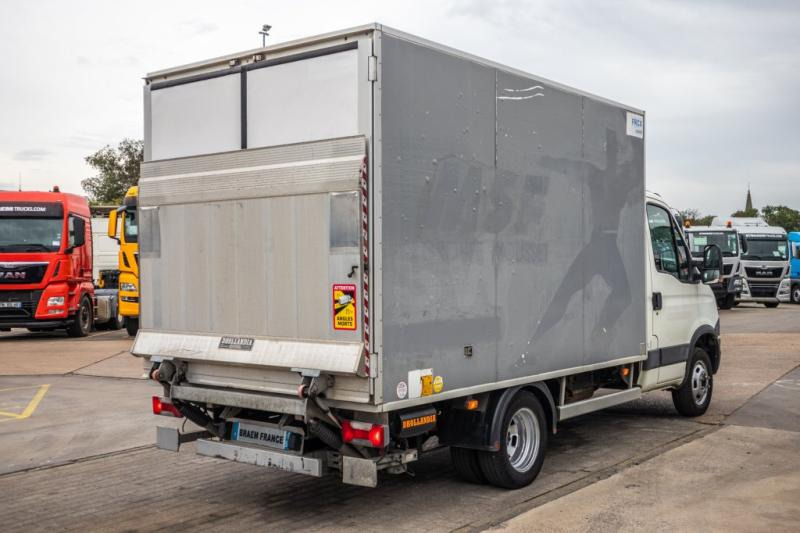 Refrigerated van Iveco 35C12+E5+CARRIER+DHOLLANDIA: picture 3