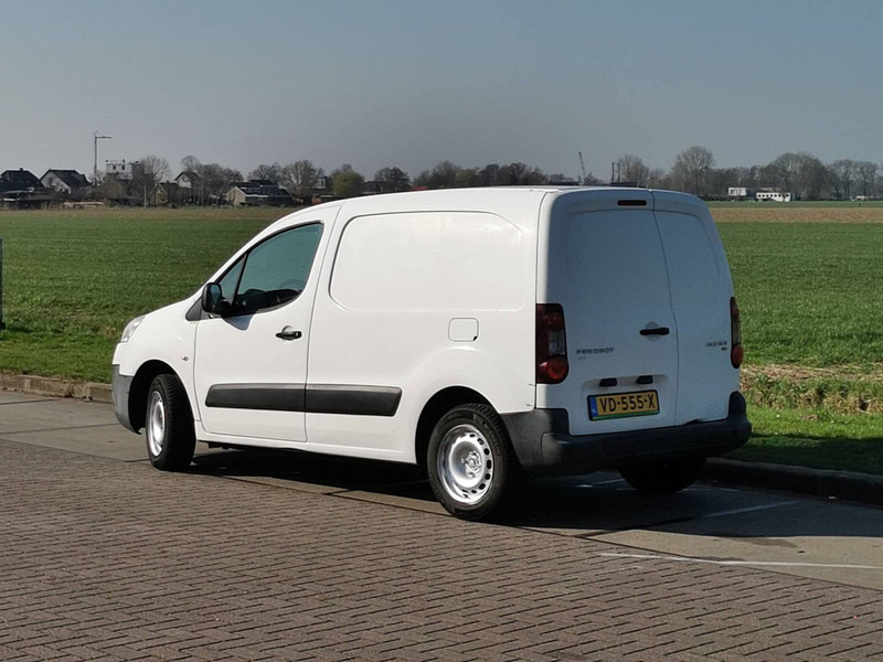 Small van Peugeot Partner: picture 6
