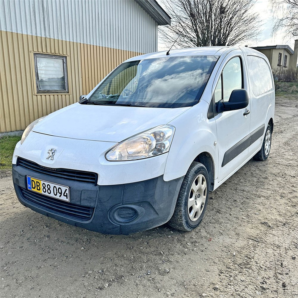 Small van Peugeot Partner 1,6 E-HDI 90 HK L1: picture 11