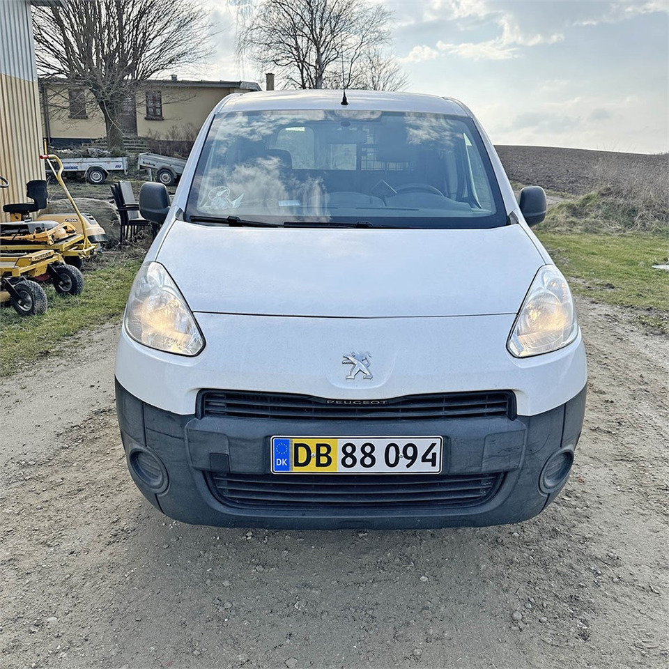 Small van Peugeot Partner 1,6 E-HDI 90 HK L1: picture 10