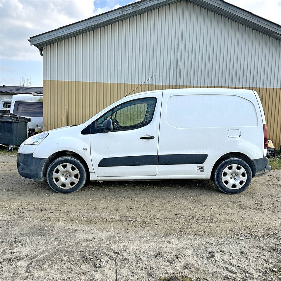 Small van Peugeot Partner 1,6 E-HDI 90 HK L1: picture 2
