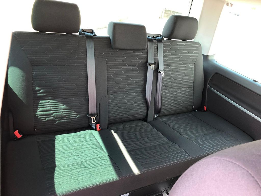 Passenger van Volkswagen T6.1 Multivan Comfortline ACC AHK STANDHZ. DAB: picture 13