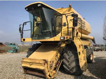 New Holland TX 67 - Combine harvester: picture 1