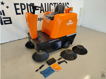 Daewoo DAS80 - Road sweeper: picture 1