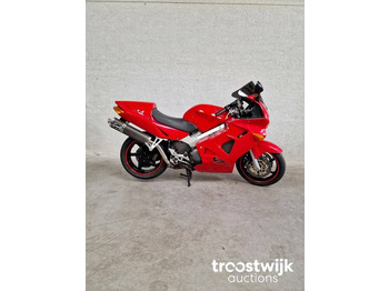 Honda VFR 800FI - Motorcycle: picture 1