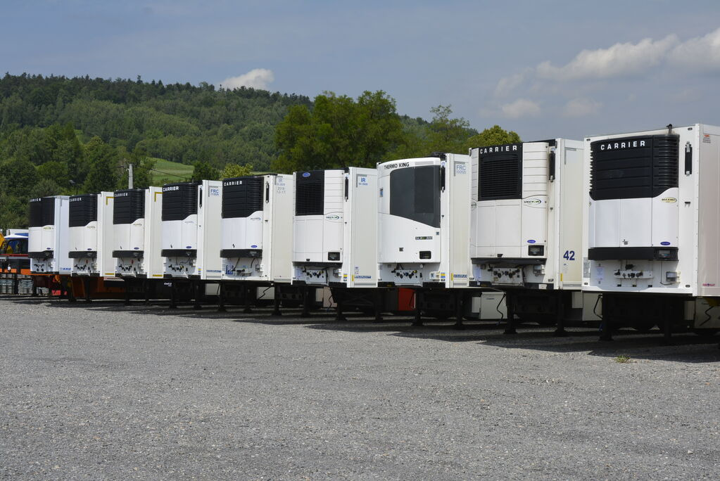 DUETDUDA - Construction machinery CASE undefined: picture 4