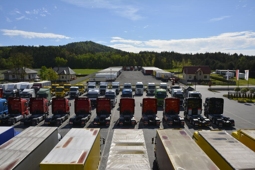 DUETDUDA - Construction machinery CASE undefined: picture 9