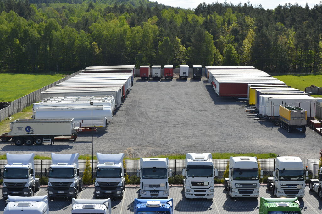 DUETDUDA - Construction machinery CASE undefined: picture 2