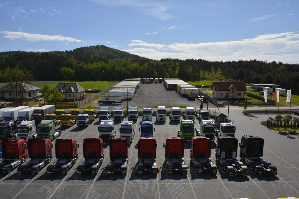 DUETDUDA - Construction machinery CASE undefined: picture 8