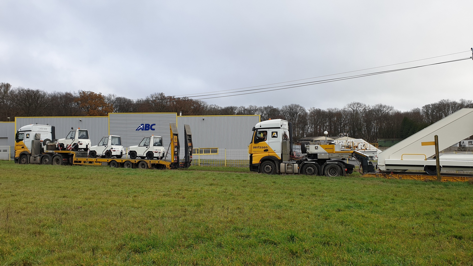 Air Business GSE - Ground support equipment HOUCHIN - diesel undefined: picture 1