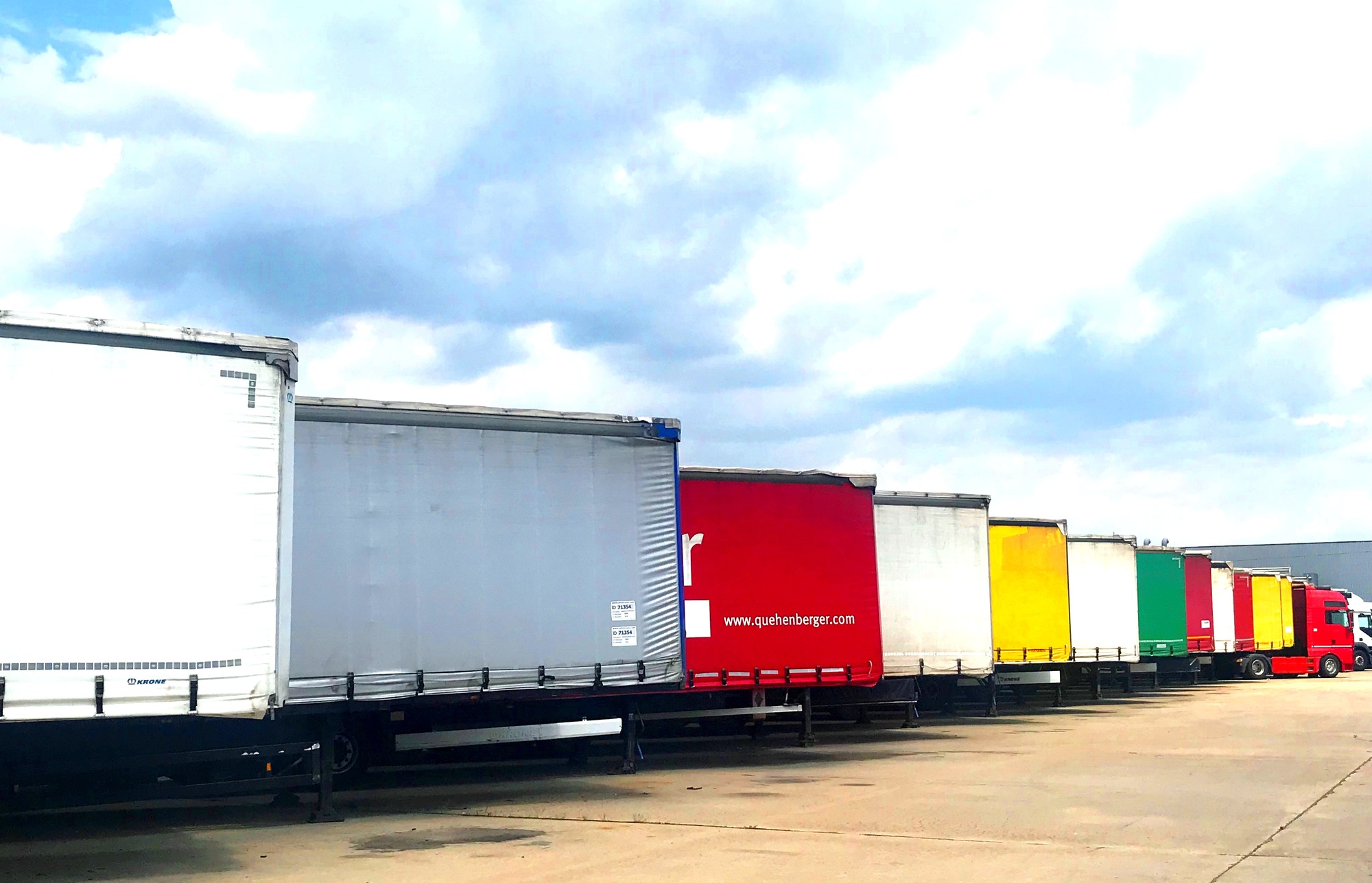 AIC TRUCKS SA - Construction machinery undefined: picture 4