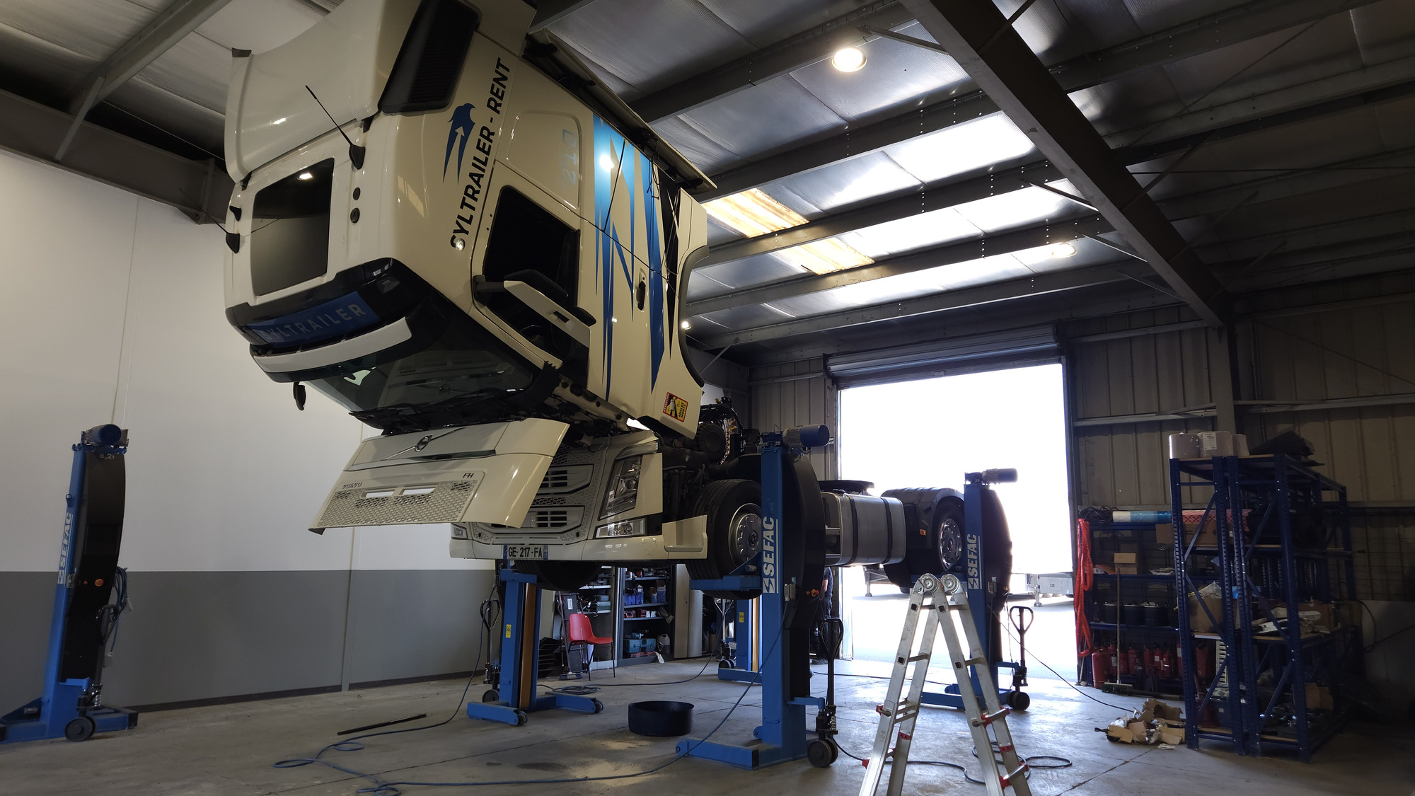 SYLTRAILER/ RAMASSOT - Semi-trailers - tail lift undefined: picture 1