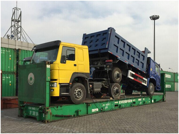 Shandong Guhong Auto Industrial CO., LTD - Trucks SINOTRUK HOWO - loader crane undefined: picture 1