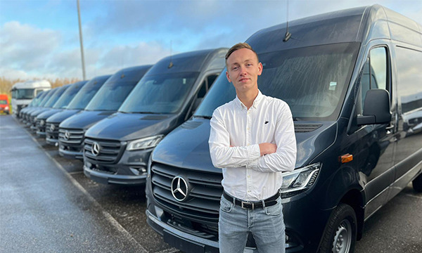 Busvan - Vans - Year: 2023, diesel, gearbox: automatic undefined: picture 3