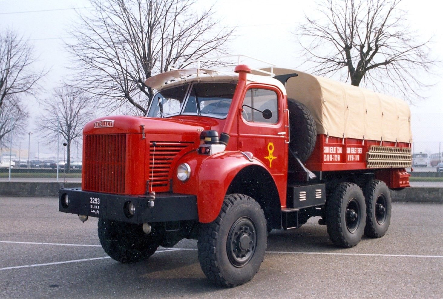 Trucks MPH S.A - vehicles for sale undefined: picture 6