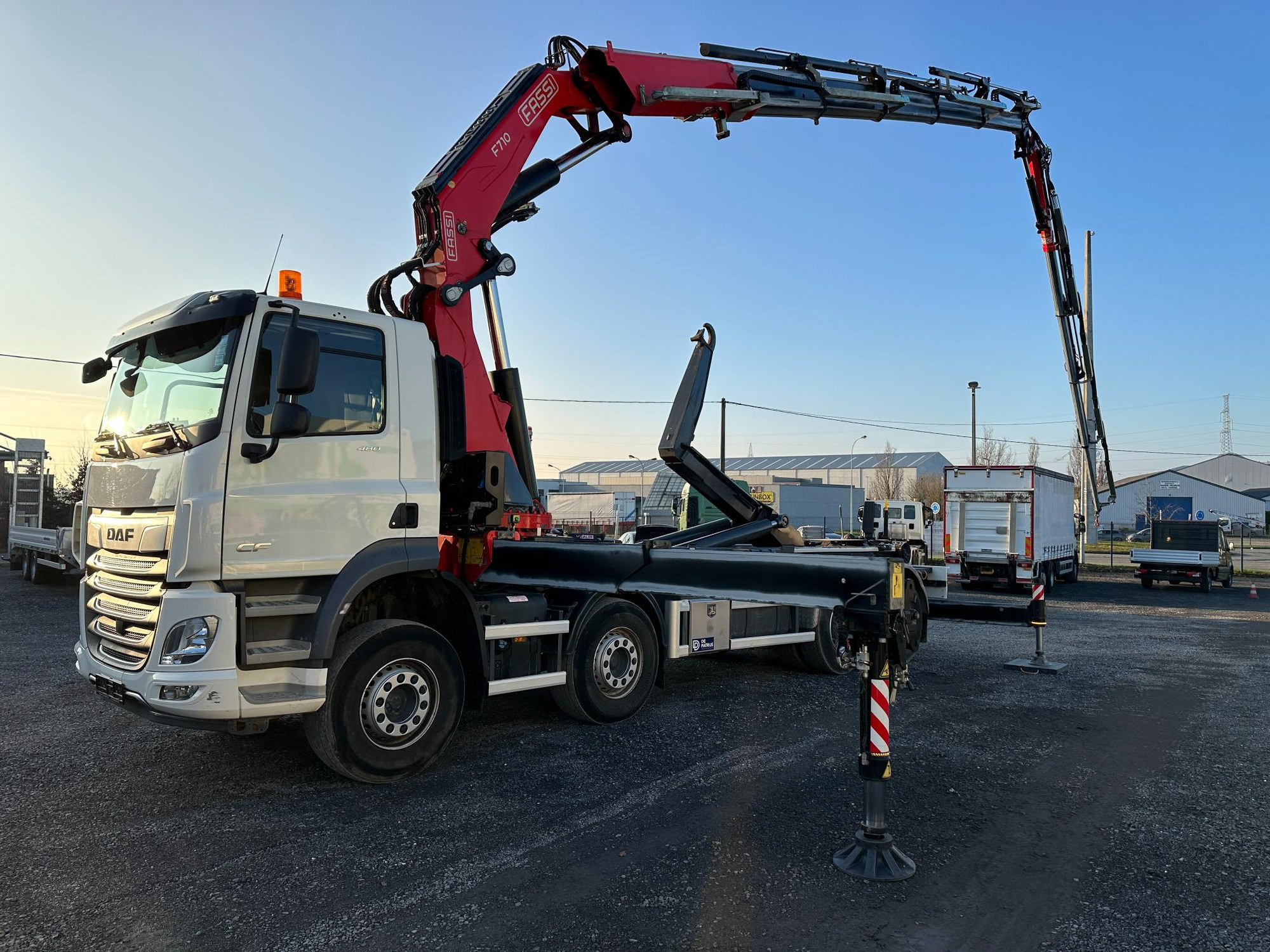 Trucks MPH S.A - vehicles for sale undefined: picture 3