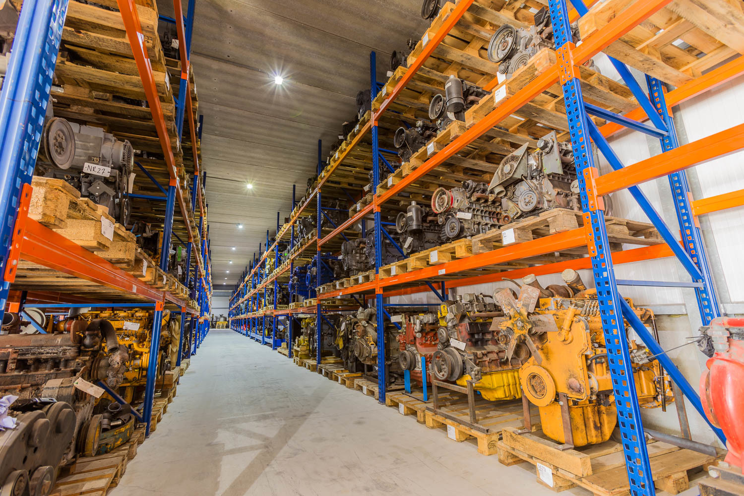 Overbeek Bouwmachines B.V. - Material handling equipment STILL undefined: picture 2